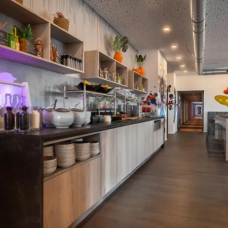 - The Niu, Hide Friedrichshain By Ihg מלון