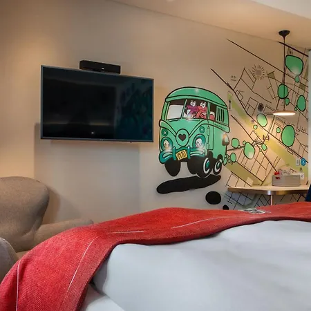 - The Niu, Hide Friedrichshain By Ihg