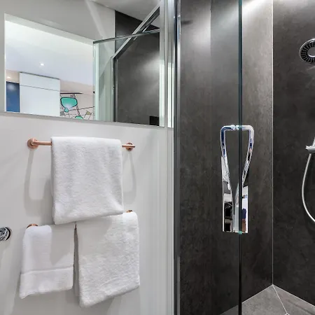 - The Niu, Hide Friedrichshain By Ihg Отель 3*