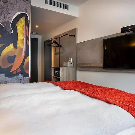 - The Niu, Hide Friedrichshain By Ihg Hotel