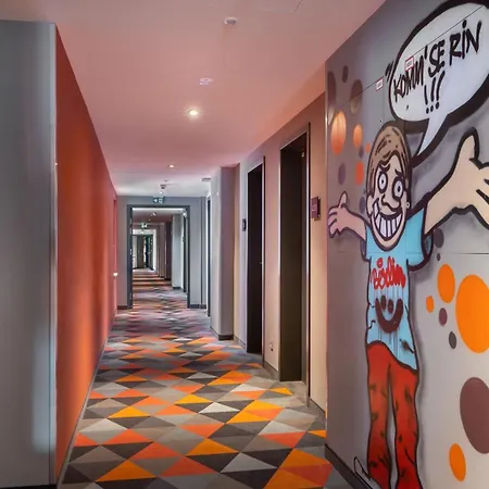 - The Niu, Hide Friedrichshain By Ihg Отель 3*